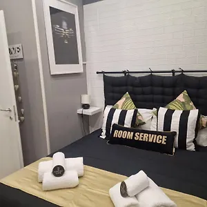 K&y - Aurelio Apartment